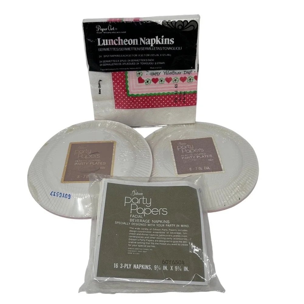 Vintage Gibson Paper Art Valentines Day Plates Napkins Set‎ Heart Pink Red 48pc